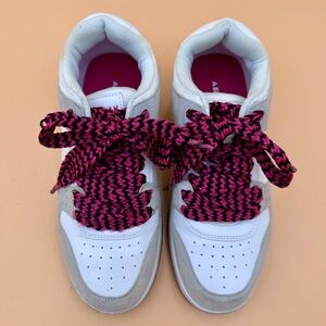 Air walk Wanova-J  Women’s Sz 8M 291 0422 Skate Shoes Sneakers White Grey Suede